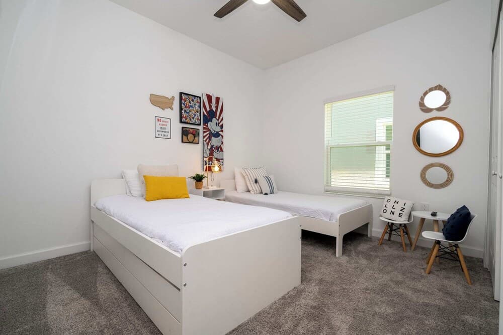 Splendid 5Bd Close to Disney at Storey Lake 4251