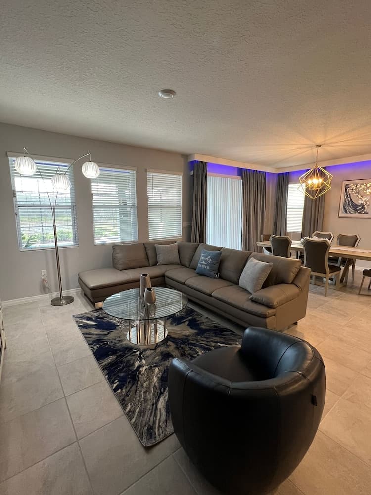 Stunning 5Bd w Pool Close to Disney Solterra 7829