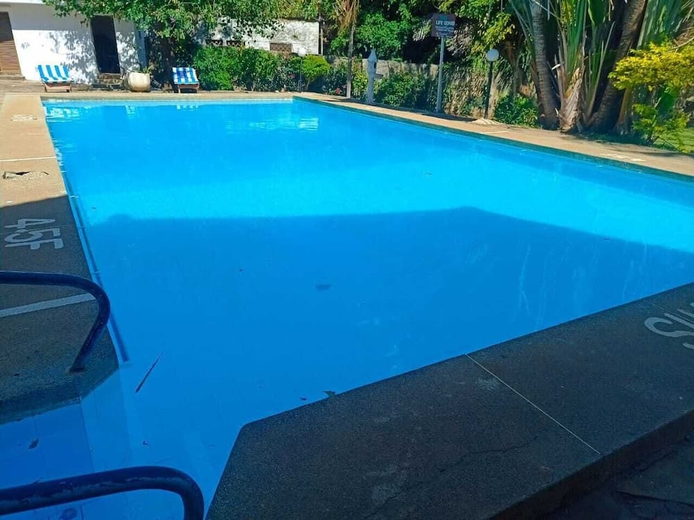 MJ one bedroom Luxury Tents by the creek