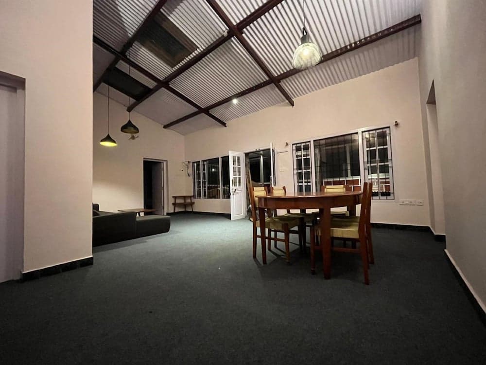 The British Villa by Xacro Xperiences