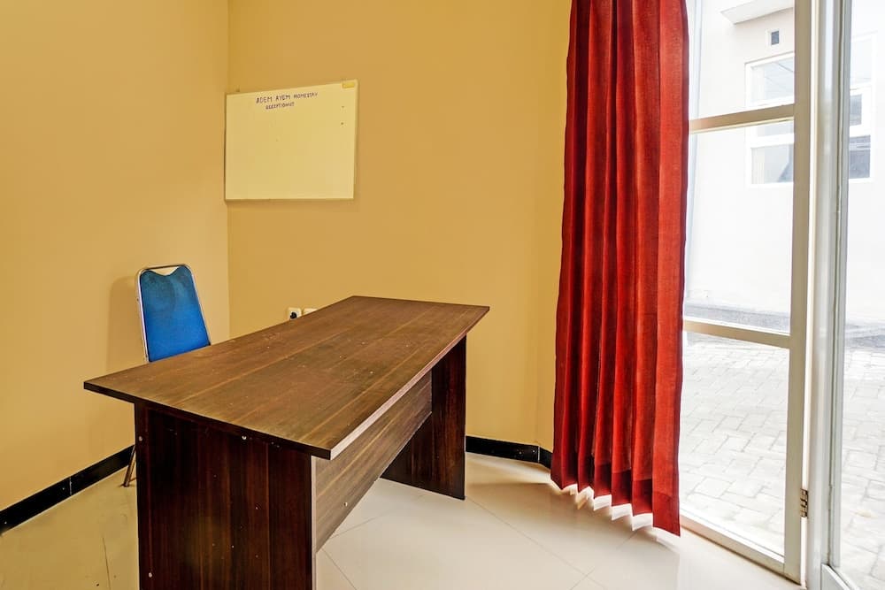 OYO Life  92393 Namimart Syariah 1