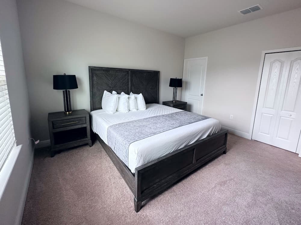 Balmoral Resort-194kb 6 Bedroom Home by RedAwning