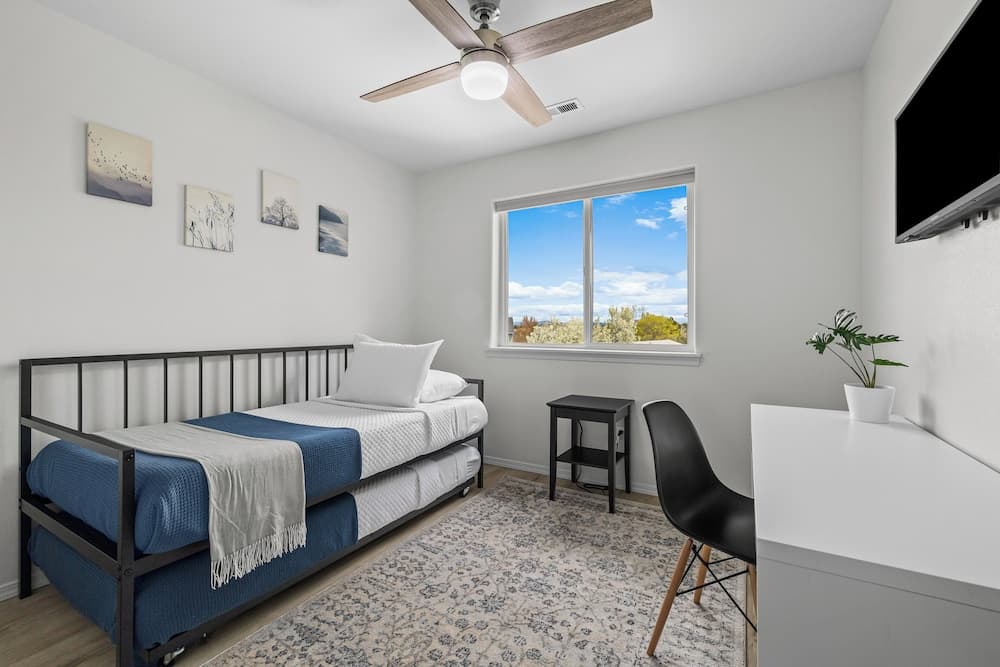 Redmond Getaway Hub Adventure Awaits!