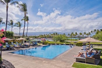 Hilton Pool Pass Included, Kolea - Luxe 2BR Condo