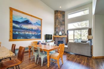 Klamath Falls Getaway w/ Pool & Hot Tub Access!