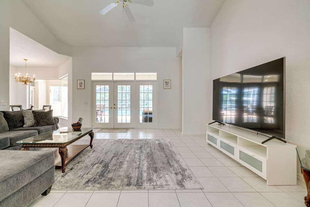 4 Mi to Rainbow Springs: Dunnellon Villa w/ Pool!