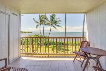 Kaunakakai Condo w/ Private Lanai & Ocean Views!
