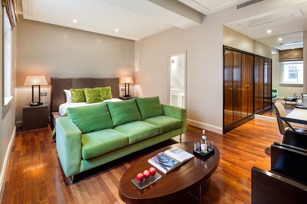 Radisson Blu Hotel, London Tottenham Court Road