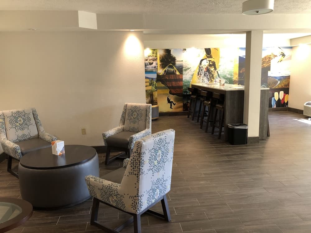 Clarion Pointe Beckley