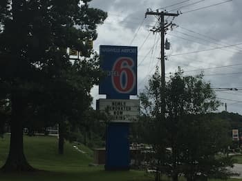 Motel 6 Nashville, TN - Airport