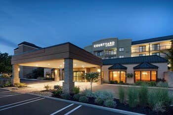 Courtyard by Marriott Cleveland Beachwood