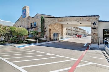 Motel 6 Dallas, TX - Forest Lane