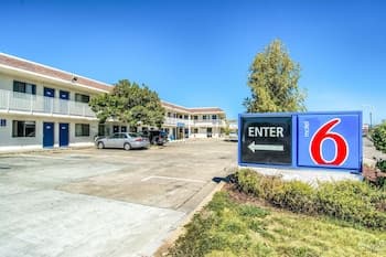 Motel 6 Redding, CA - North