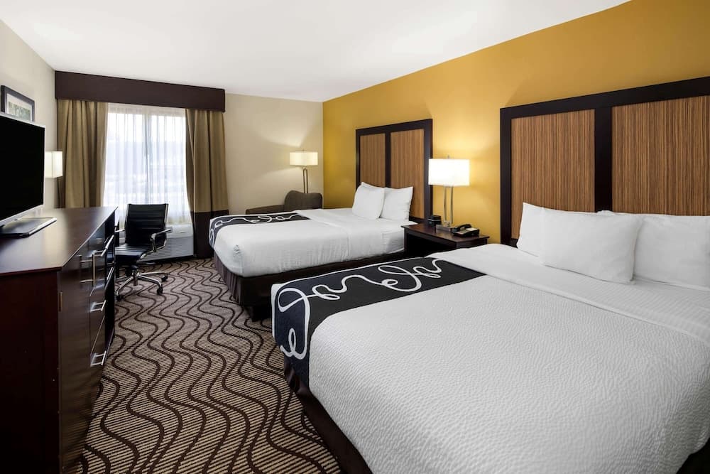 La Quinta Inn & Suites by Wyndham LaGrange / I-85