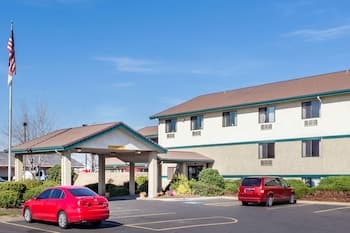 Super 8 by Wyndham Union Gap Yakima Area