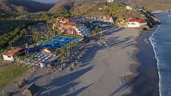 Los Angeles Locos - All Inclusive