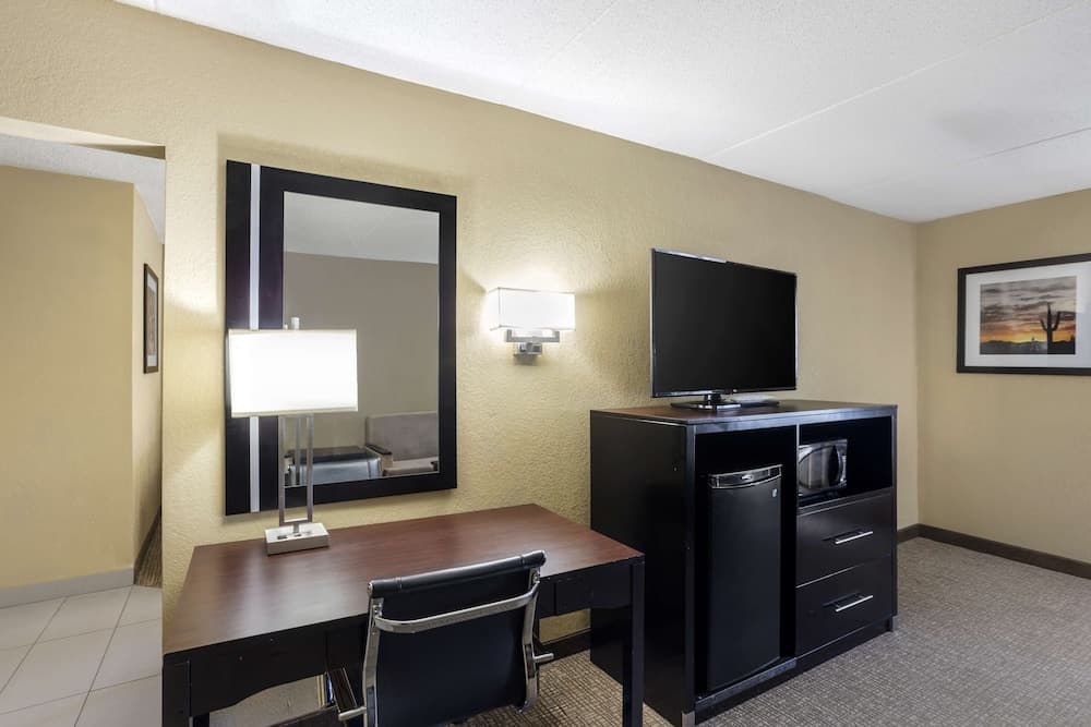Best Western Harrisburg North Hotel