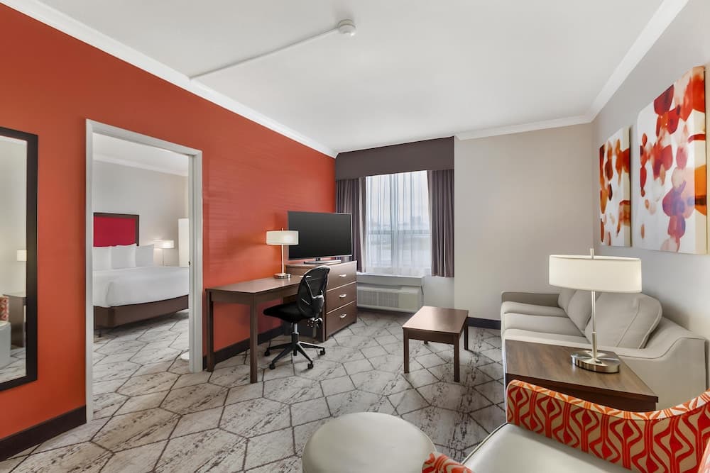 Best Western Plus Rose City Suites