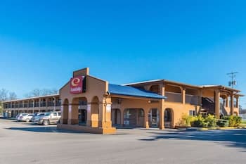 Econo Lodge San Marcos University Area