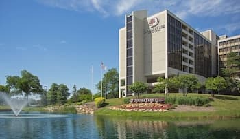 DoubleTree by Hilton Chicago - Oak Brook