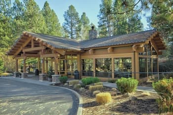 Seventh Mountain Resort