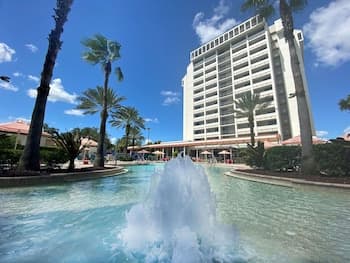 Holiday Inn Orlando - Disney Springs® Area, an IHG Hotel