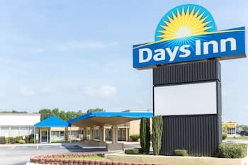 Days Inn by Wyndham Washington