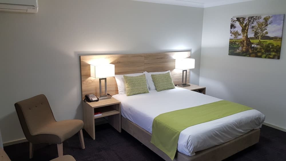 Quality Inn Carriage House