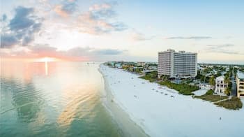 DiamondHead Beach Resort