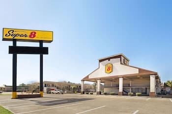 Super 8 by Wyndham Gulfport Biloxi Airport