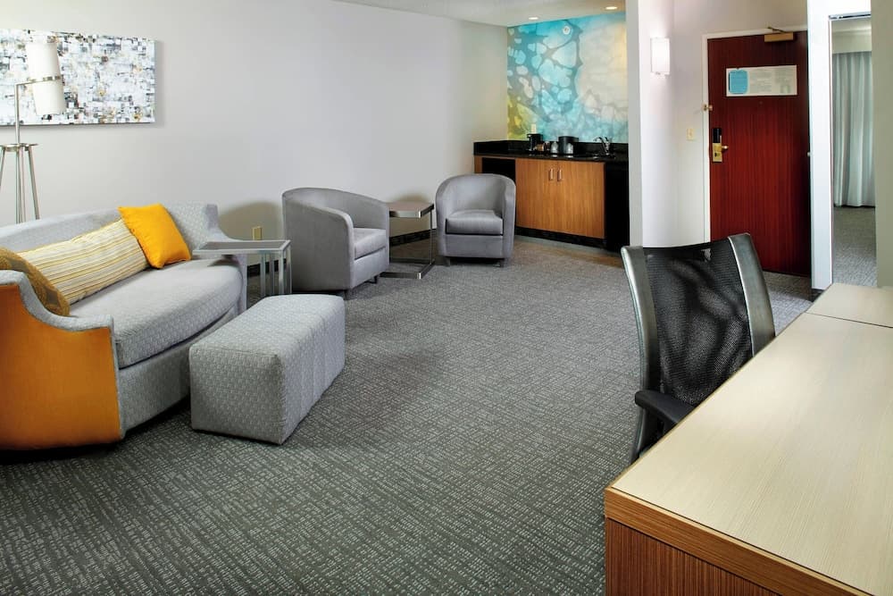 Courtyard by Marriott Lansing