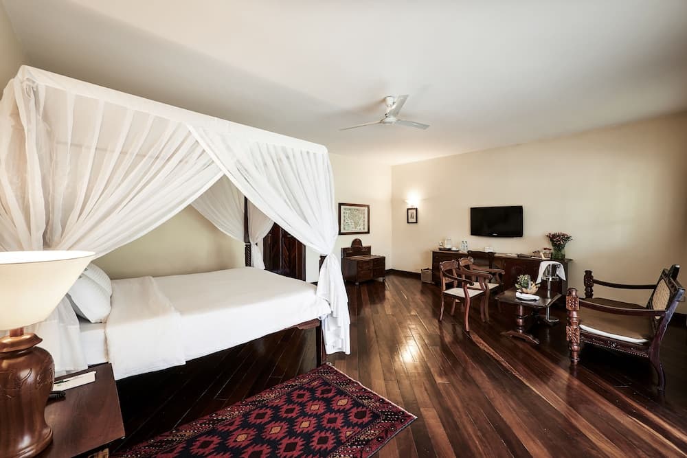 Safari Park Hotel And Casino