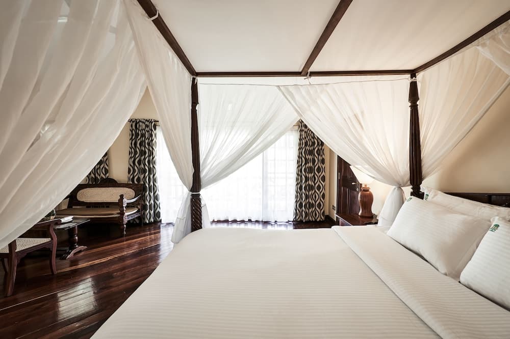 Safari Park Hotel And Casino