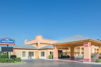 Howard Johnson by Wyndham Vicksburg