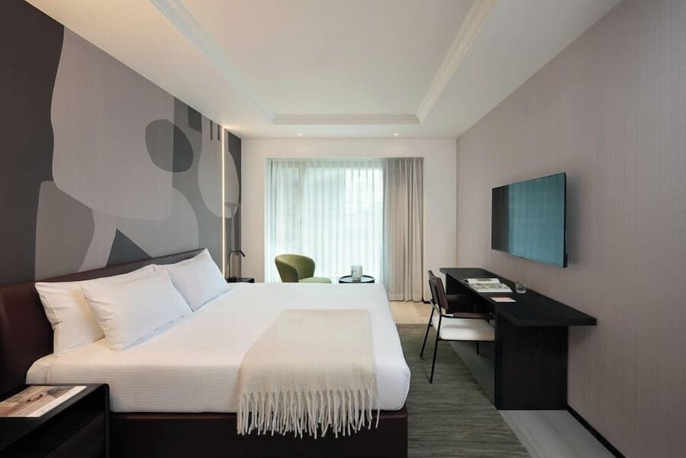 Leonardo Plaza City Tower