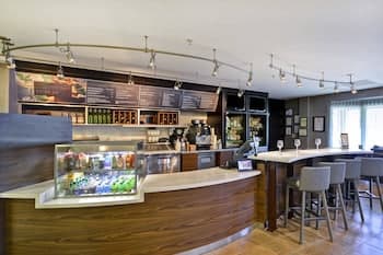 Courtyard by Marriott Dalton