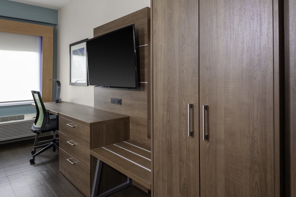 Holiday Inn Express Myrtle Beach-Broadway at the Beach by IHG