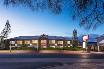 Bellevue on the Lakes