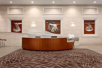 Auberge Vancouver Hotel