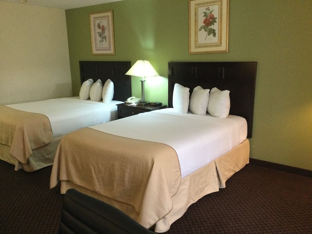 Baymont by Wyndham Battle Creek Downtown