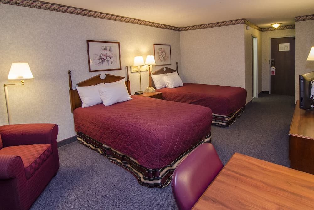 Ramada by Wyndham Angola/Fremont Area