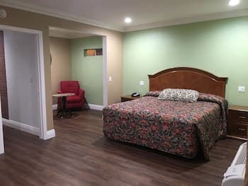 American Inn & Suites LAX