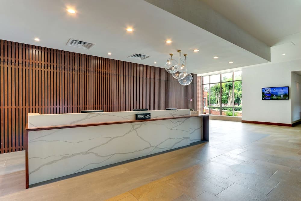 The Chattanoogan Hotel, Curio Collection by Hilton