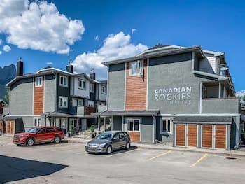 Canadian Rockies Chalets