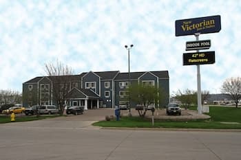 New Victorian Inn & Suites in Sioux City, IA