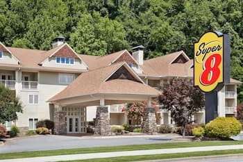 Super 8 by Wyndham Cherokee