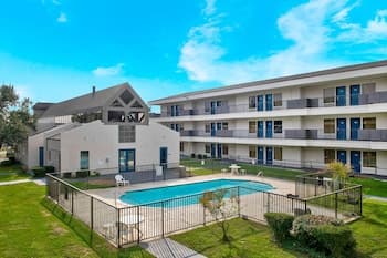 Studio 6 San Antonio, TX - Airport