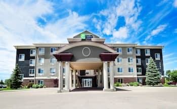 Holiday Inn Express Hotel & Suites Grand Forks, an IHG Hotel