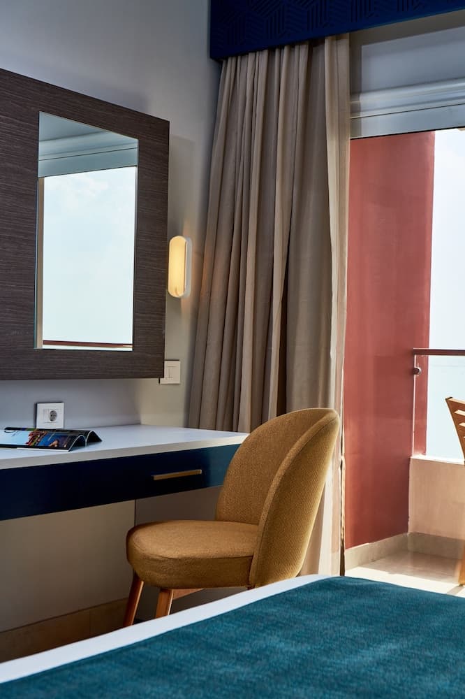 Mercure Ismailia Forsan Island Hotel