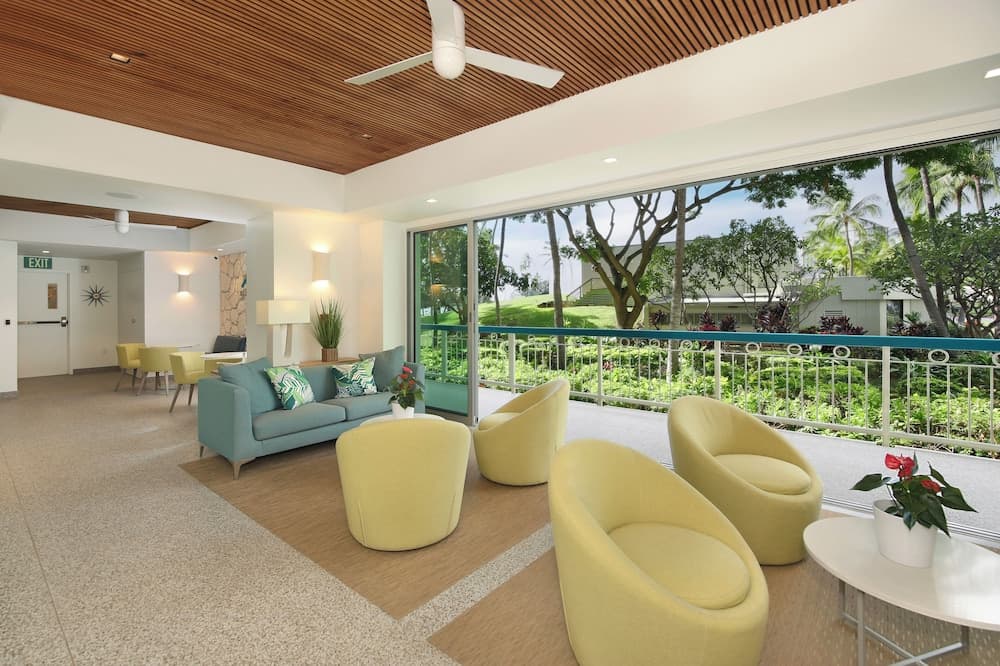 Waikiki Shore by OUTRIGGER